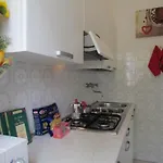 Apartment Cozy 300mt From The